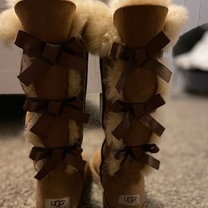 Tan ugg boots